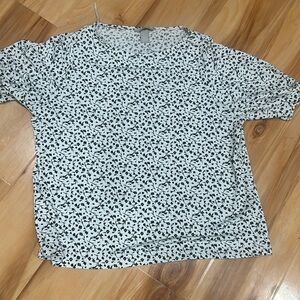 H&M Boxy Black and White Blouse